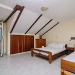 Sunbliss Studios & Apartments